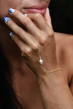 Hand Chain - Single White Pearl with Gold Beads