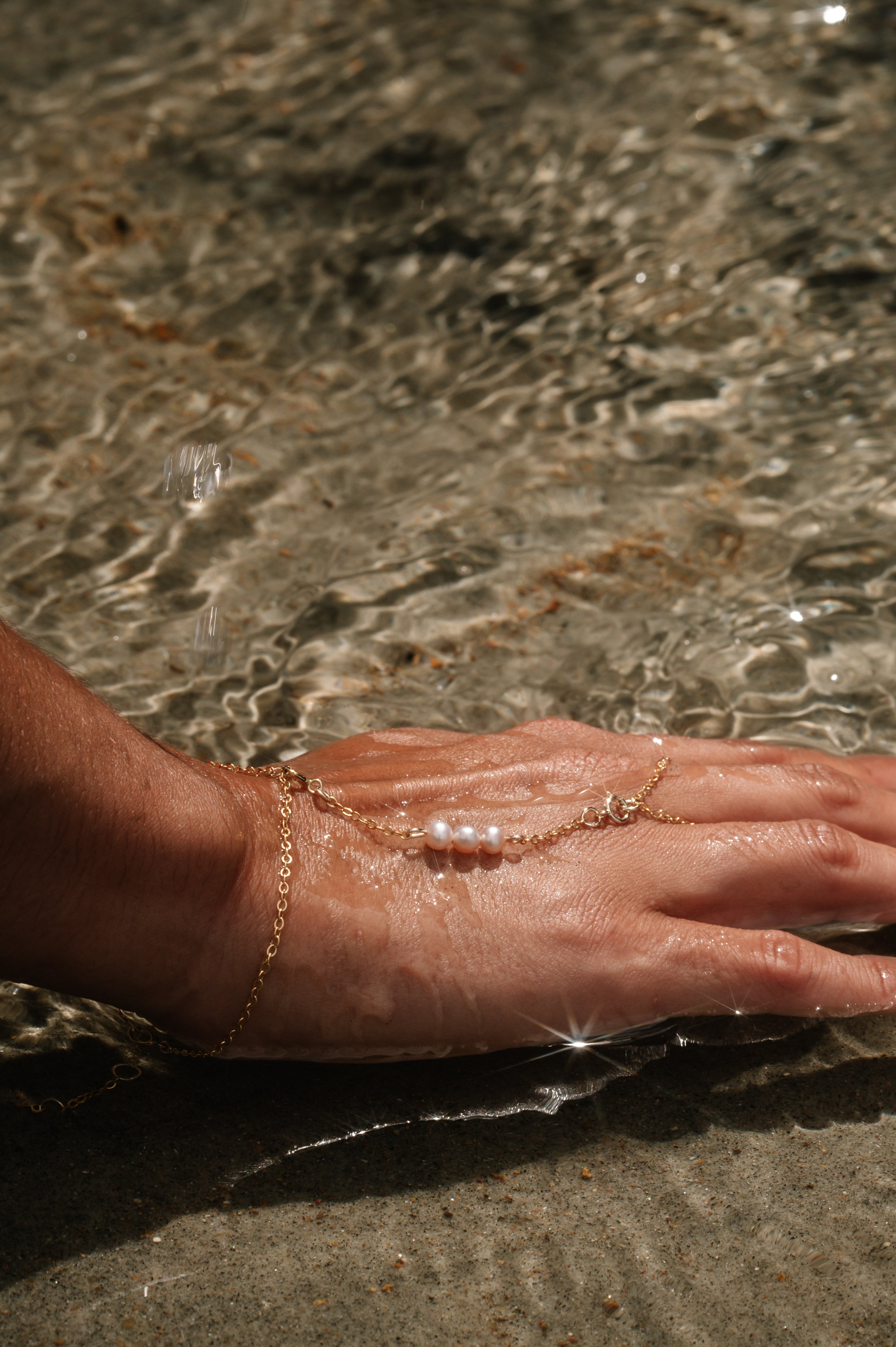 Hand Chain Triple Pearl